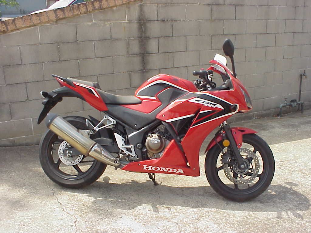 01/2017 HONDA CBR300R JBPMD5087858 JUST PARTS